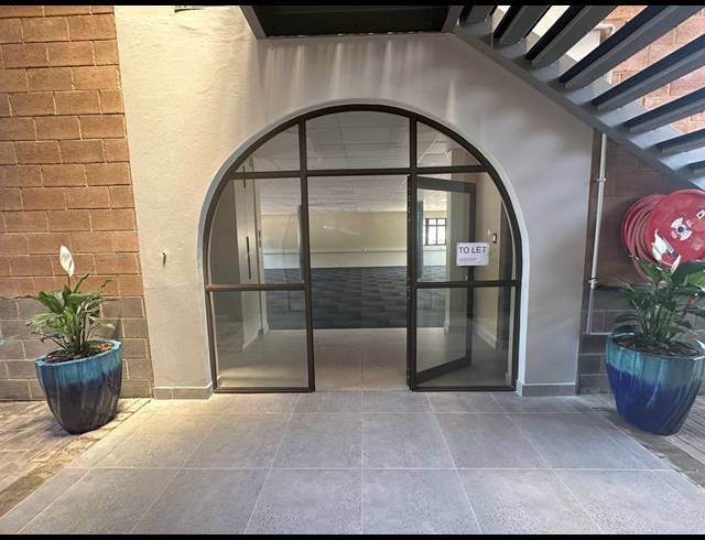 161M² OFFICE TO LET IN WESTVILLE
